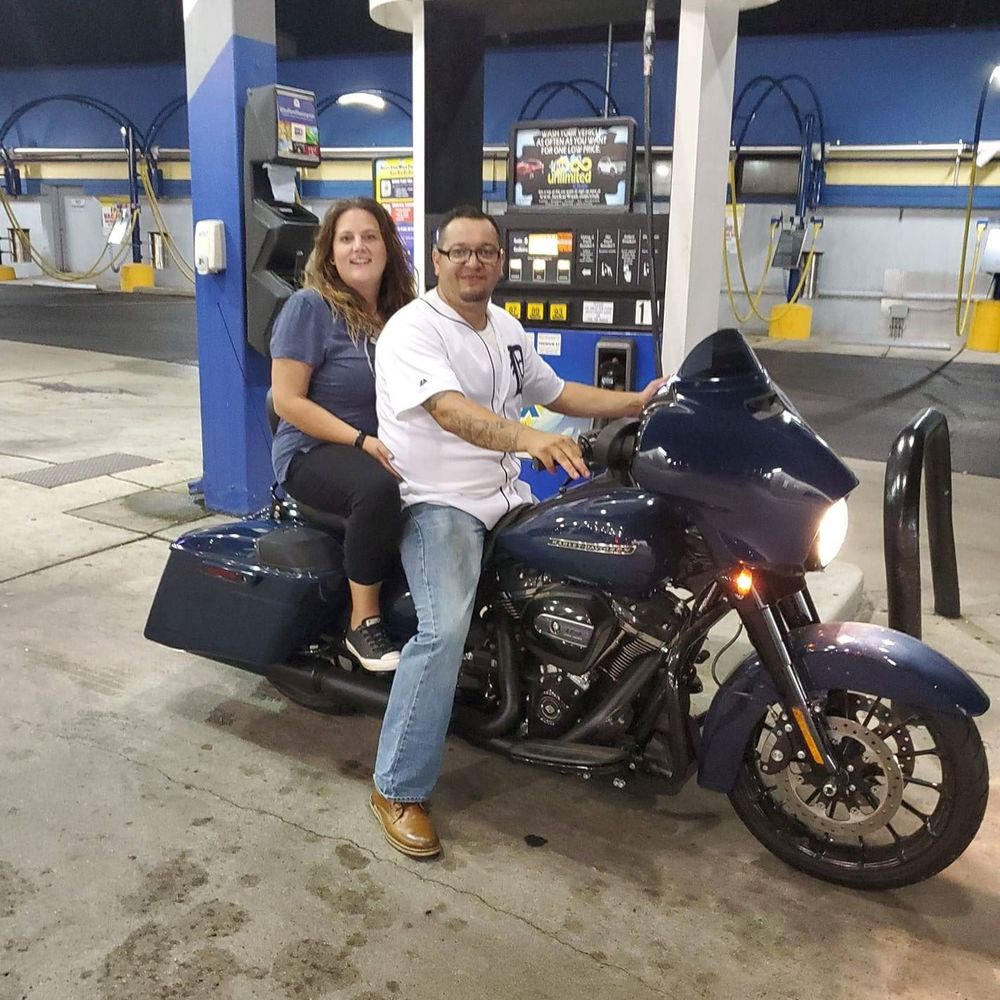 Meet your Posher, Julio y janee